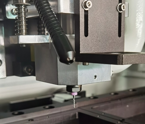 W1650mm KAVO Spindle Automatic PCB Router Mesin Depaneling dengan kamera CCD