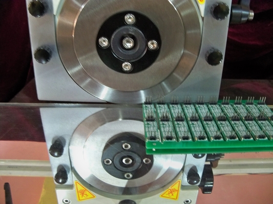 Menghilangkan ketegangan pada papan dan komponen dengan mesin pemisah PCB CWV-1M