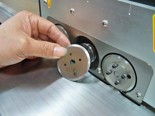 Mesin Pemisah PCB yang dapat disesuaikan untuk Panjang PCB yang Tidak Terbatas dan Ketebalan 0,8-3,5mm
