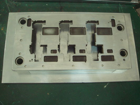 QC-10 Mesin Die Metal Disesuaikan Alat Punching PCB IATF16949