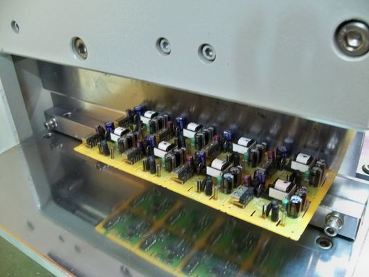 Panjang Pemisah Pemisah PCB V-cut yang ketat Hingga 330mm, PCB Depaneler