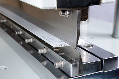 220V Mesin PCB Multilayer Baja Berkecepatan Tinggi 0,7Mpa Tekanan Kerja