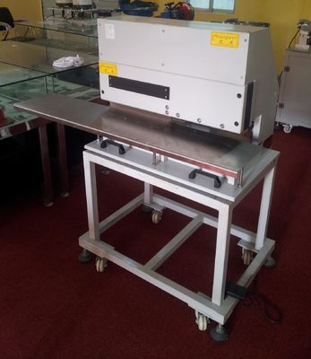 Mesin Pemisah FR4 Pcb Pneumatik Didorong, Mesin Depaneling Pcb Bermotor CWVC-3