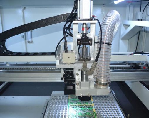 4.2KW L450mm Dual Workstation Router Mesin Cnc Pcb / PCB Depaneling Router