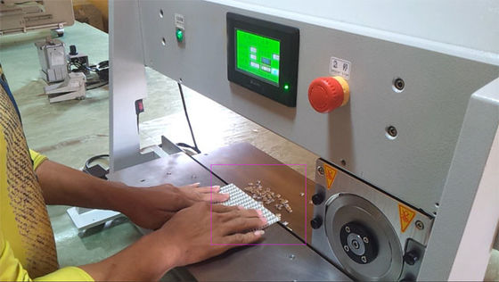 L500mm 300mm/S Pcb Depaneling V-cut Machine untuk Switch Board
